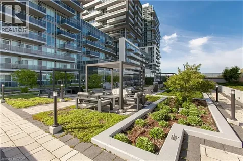 2081 Fairview Street Burlington ON L7R 0E4