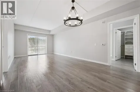 35 Kingsbury Square Guelph ON N1L 0J4