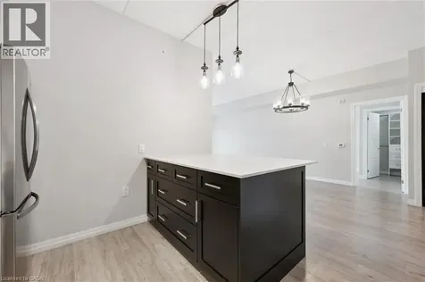 35 Kingsbury Square Guelph ON N1L 0J4