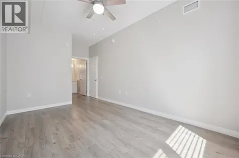 35 Kingsbury Square Guelph ON N1L 0J4