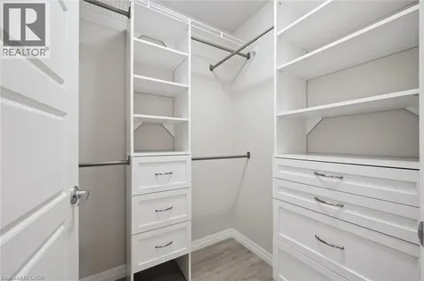 35 Kingsbury Square Guelph ON N1L 0J4