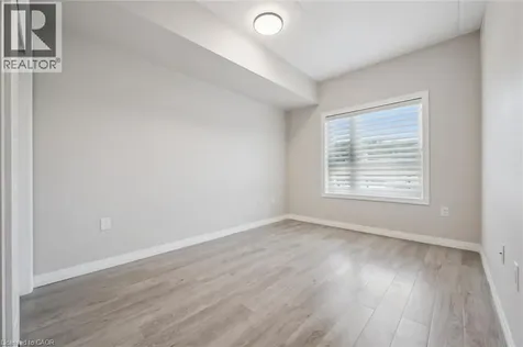 35 Kingsbury Square Guelph ON N1L 0J4