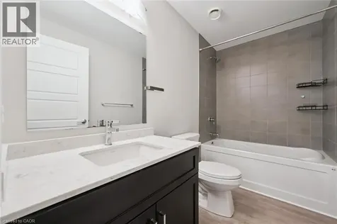 35 Kingsbury Square Guelph ON N1L 0J4
