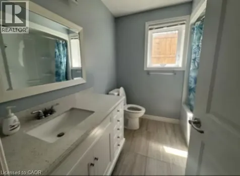 253 Kingsway Avenue North Bay ON P1B 7V5