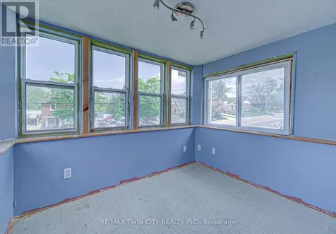 281 Courtland Avenue North Kitchener ON N2G 2V8