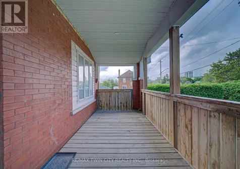 281 Courtland Avenue North Kitchener ON N2G 2V8