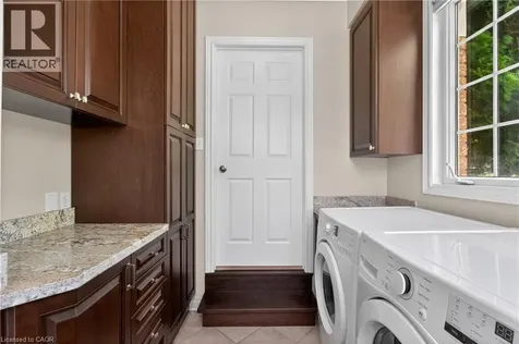 1347 Brookstar Drive Oakville ON L6M 3W1