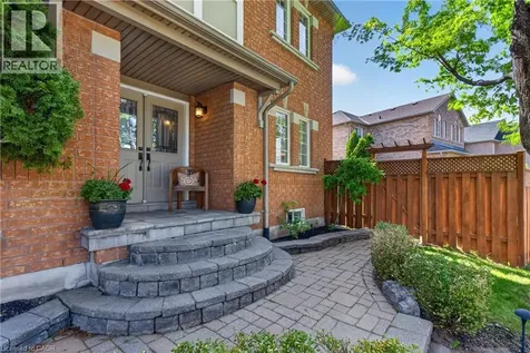 1347 Brookstar Drive Oakville ON L6M 3W1