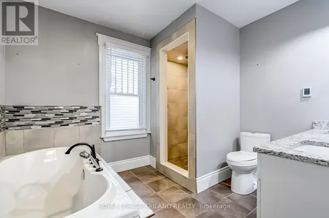 72 Walnut Street St. Thomas ON N5R 2Y9
