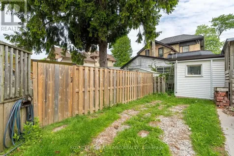 72 Walnut Street St. Thomas ON N5R 2Y9