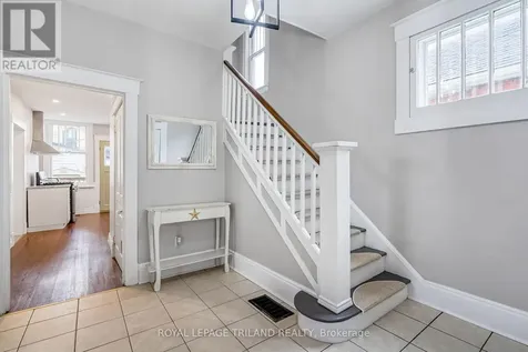 72 Walnut Street St. Thomas ON N5R 2Y9