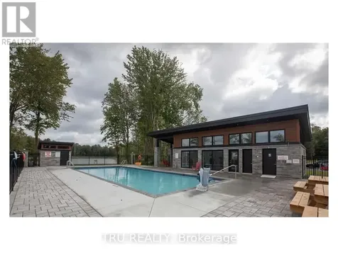 333 Shoreway Drive Ottawa ON K4P 0G2