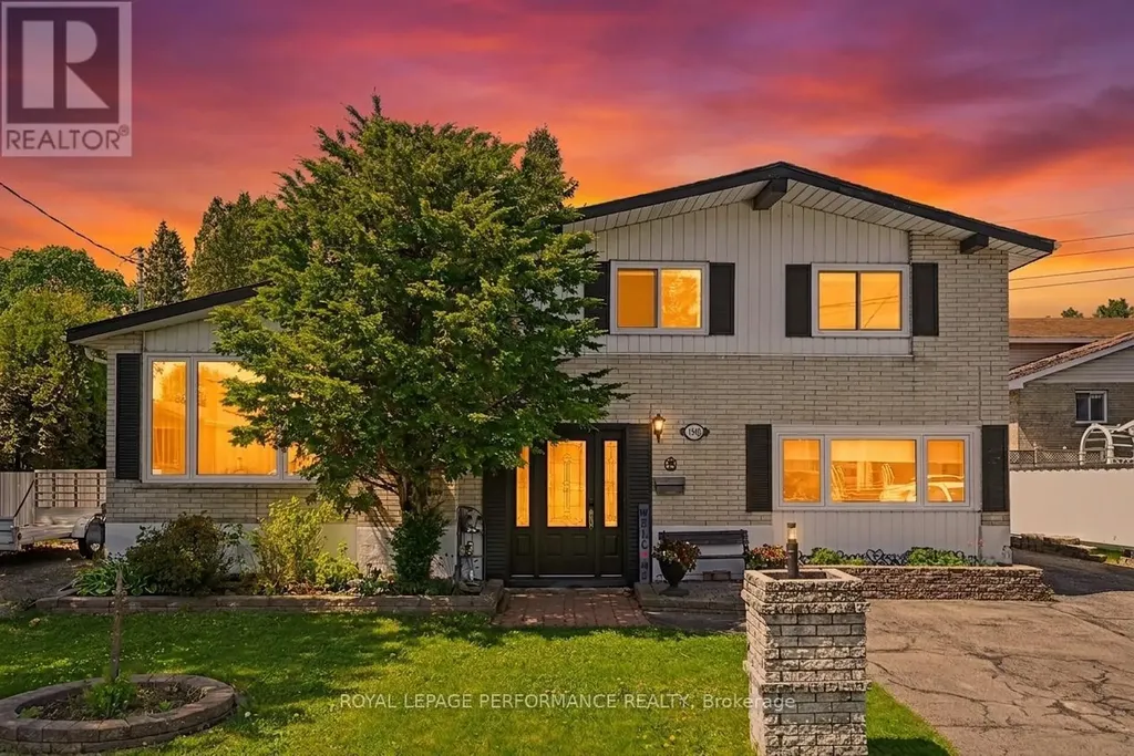 1540 Gage Avenue Cornwall ON K6H 3N3