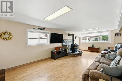 1540 Gage Avenue Cornwall ON K6H 3N3