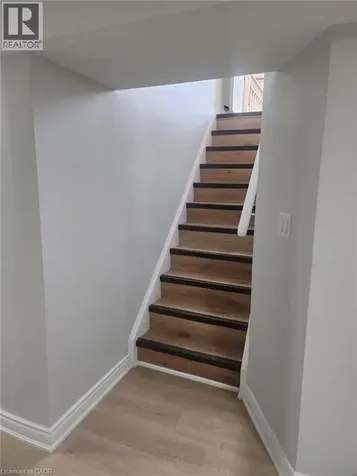 275 Kingswood Drive Kitchener ON N2E 1S1