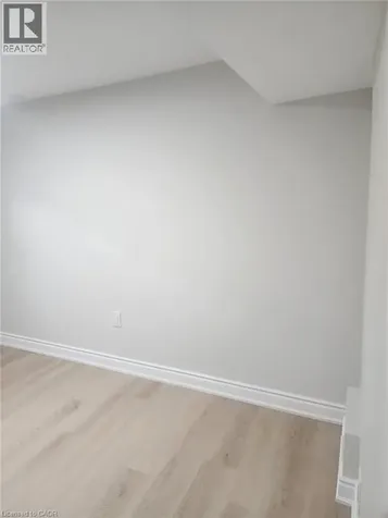 275 Kingswood Drive Kitchener ON N2E 1S1