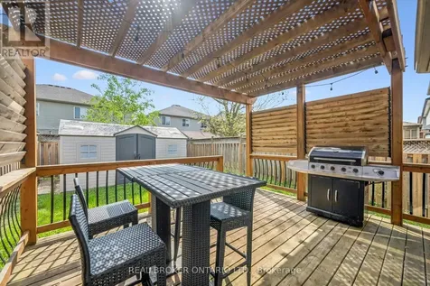 511 Dansbury Drive Waterloo ON N2K 4K8