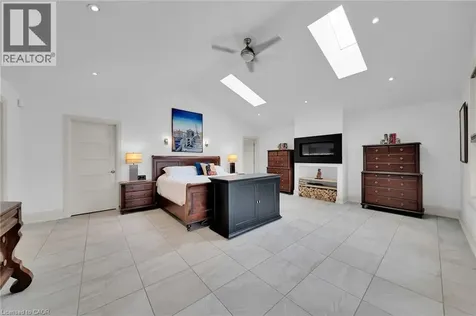 404 Mountain Brow Boulevard East Hamilton ON L8T 1A7
