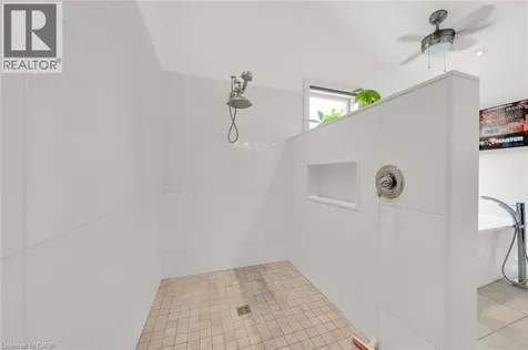 404 Mountain Brow Boulevard East Hamilton ON L8T 1A7