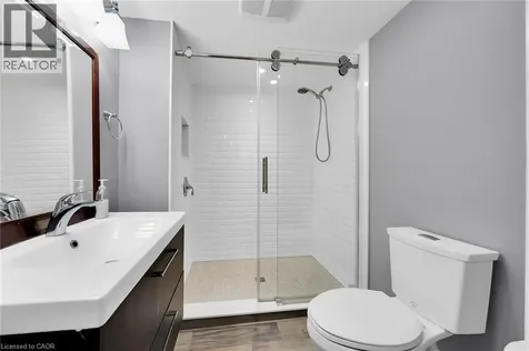 404 Mountain Brow Boulevard East Hamilton ON L8T 1A7