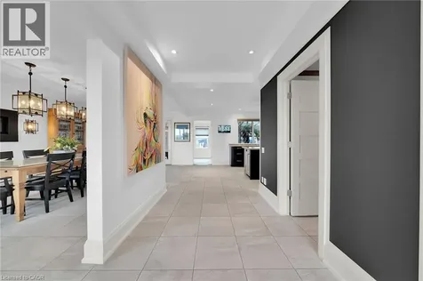 404 Mountain Brow Boulevard East Hamilton ON L8T 1A7