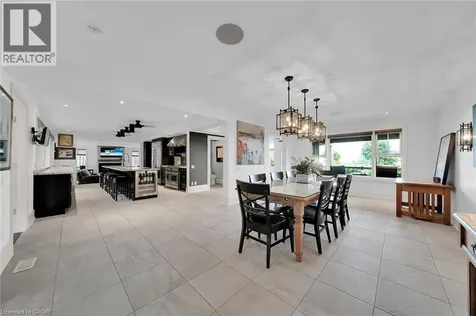 404 Mountain Brow Boulevard East Hamilton ON L8T 1A7