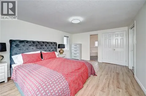 519 Yorkshire Drive Waterloo ON N2T 2V1