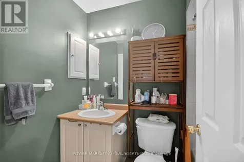 122 Scout Street Ottawa ON K2C 4E2