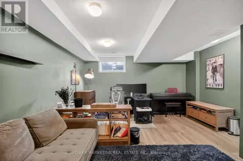 122 Scout Street Ottawa ON K2C 4E2