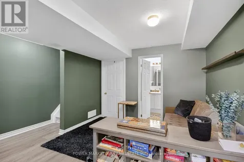 122 Scout Street Ottawa ON K2C 4E2