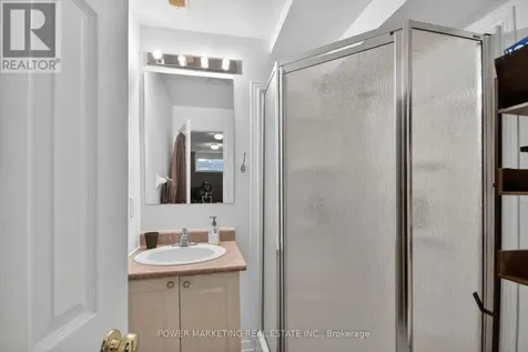 122 Scout Street Ottawa ON K2C 4E2