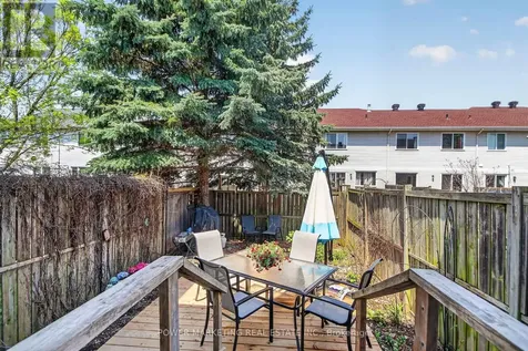 122 Scout Street Ottawa ON K2C 4E2
