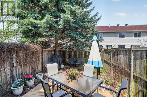 122 Scout Street Ottawa ON K2C 4E2