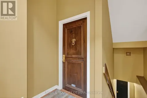 320 Waverley Street West Ottawa ON K2P 0W3