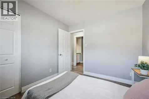 27 Vicmount Drive Kitchener ON N2M 2A2