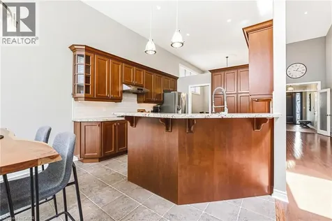 2178 Berwick Drive Burlington ON L7M 5C2