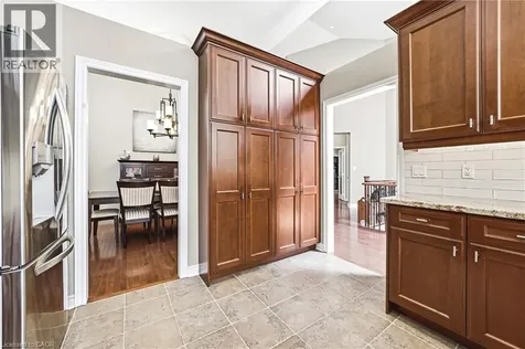 2178 Berwick Drive Burlington ON L7M 5C2