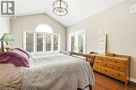 2178 Berwick Drive Burlington ON L7M 5C2