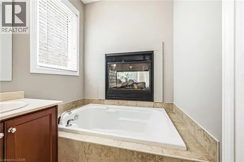 2178 Berwick Drive Burlington ON L7M 5C2