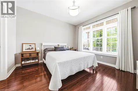 2178 Berwick Drive Burlington ON L7M 5C2
