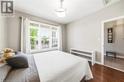 2178 Berwick Drive Burlington ON L7M 5C2