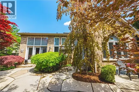 2178 Berwick Drive Burlington ON L7M 5C2