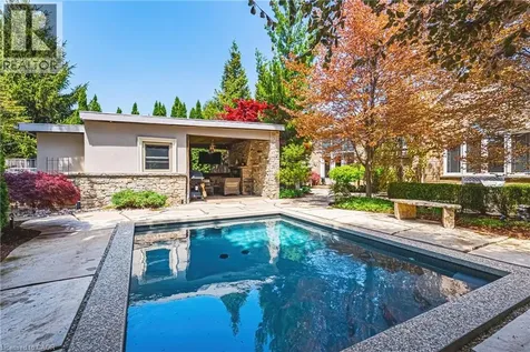 2178 Berwick Drive Burlington ON L7M 5C2