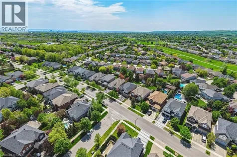 2178 Berwick Drive Burlington ON L7M 5C2