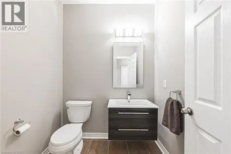 2178 Berwick Drive Burlington ON L7M 5C2