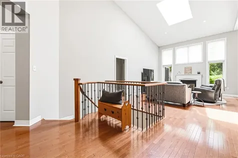 2178 Berwick Drive Burlington ON L7M 5C2