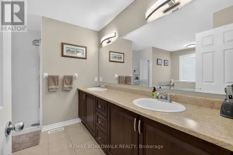 241 Denali Way Ottawa ON K2S 0N1