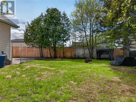 527 Mead Boulevard Espanola ON