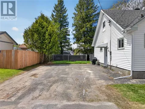 527 Mead Boulevard Espanola ON