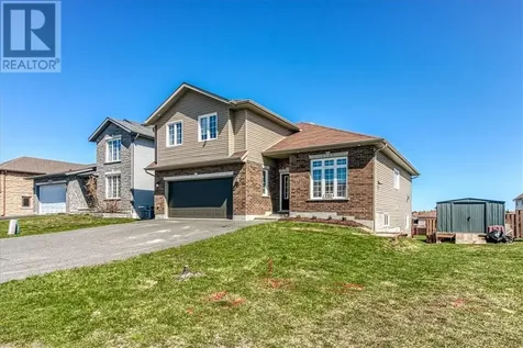 1654 Meadowlark Way Val Caron ON P3N 0A8